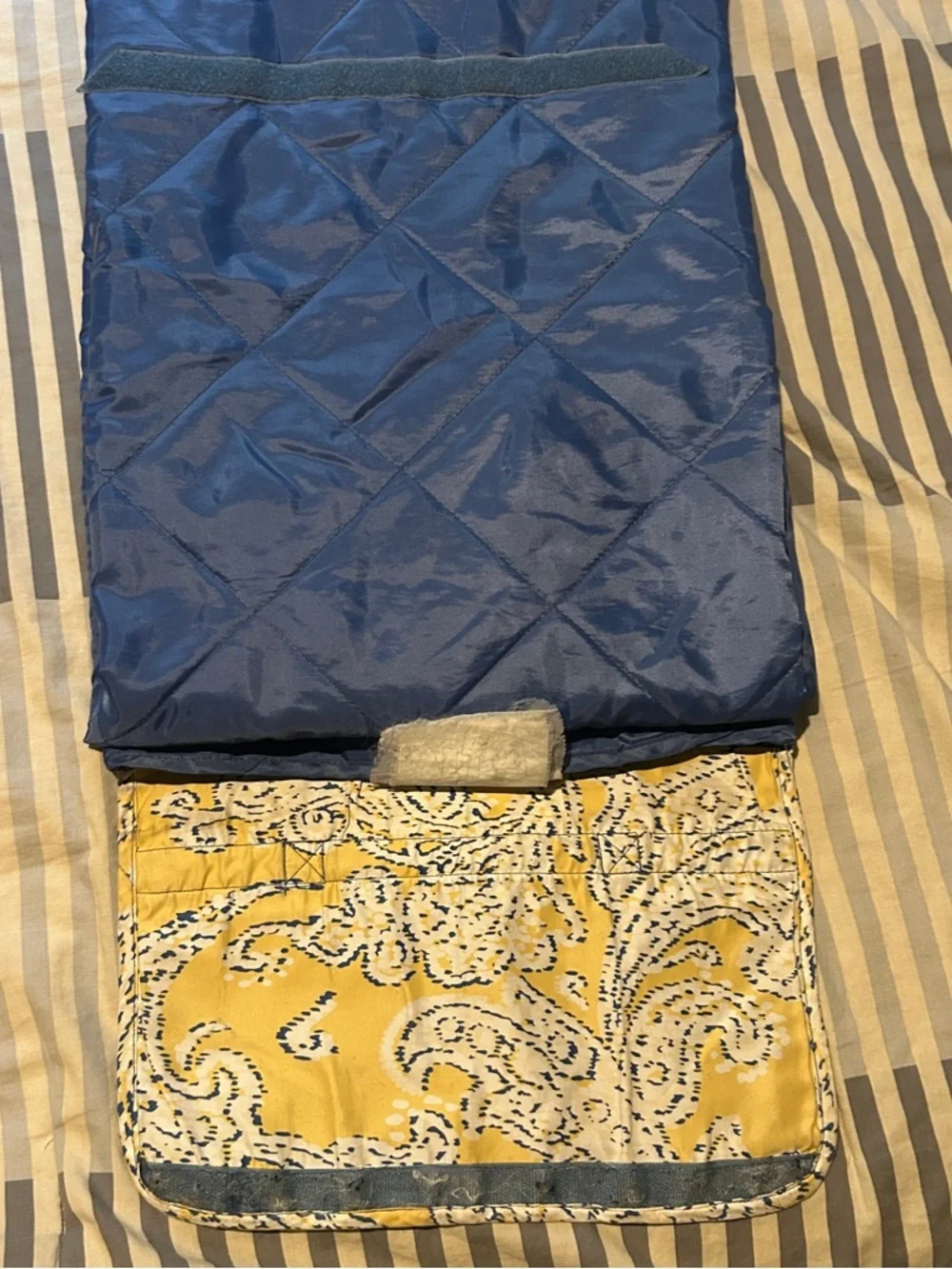 Eddie Bauer Quilted Blue  picnic or beach blanket  Cover